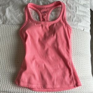workout tank top